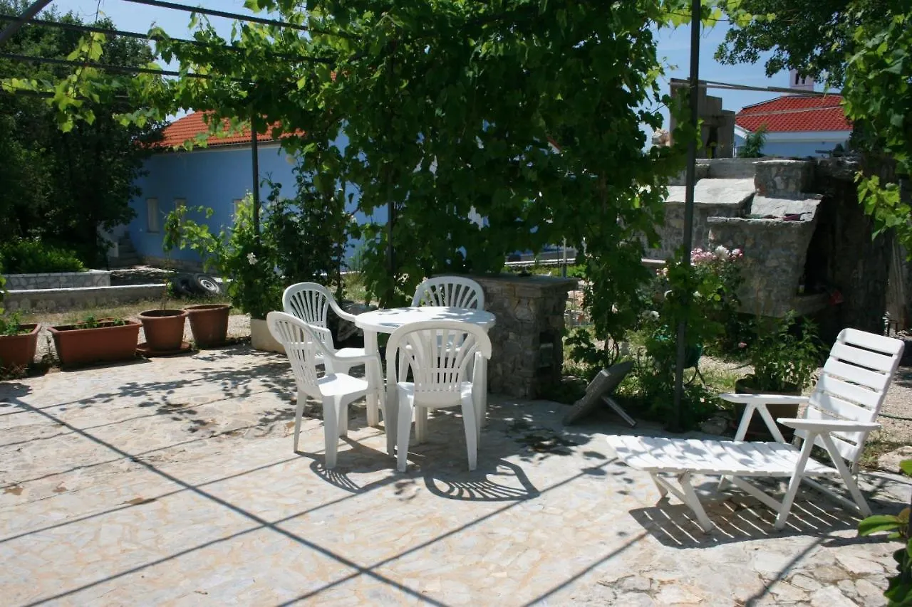 Apartment Pinezici 5464C Croatia